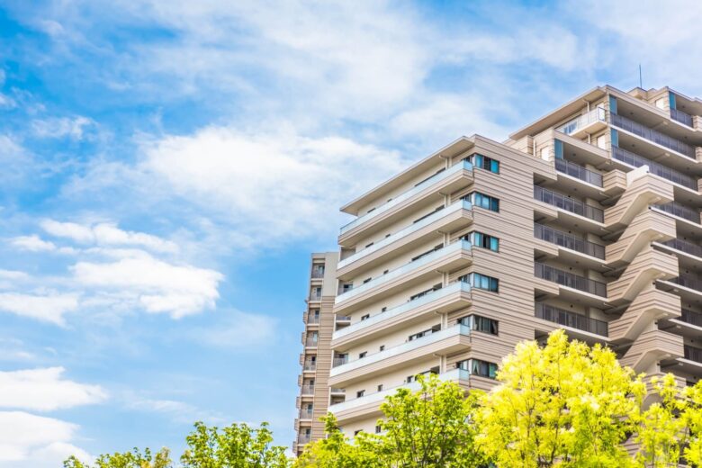 マンション アパートで雨漏りした時の対処方法 損しない為には 保険についても解説 雨漏り修理のプロ８０人からのアドバイス