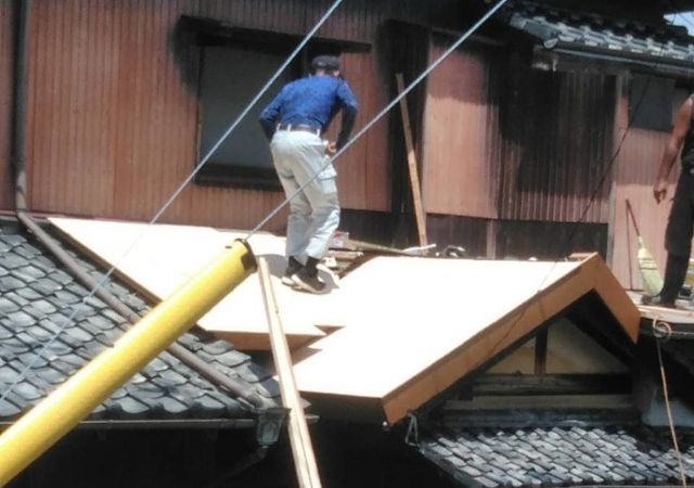 瓦屋根の修理