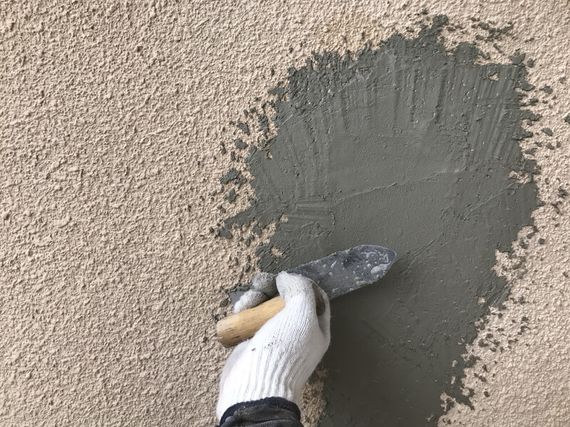 モルタル外壁　雨漏り　補修
