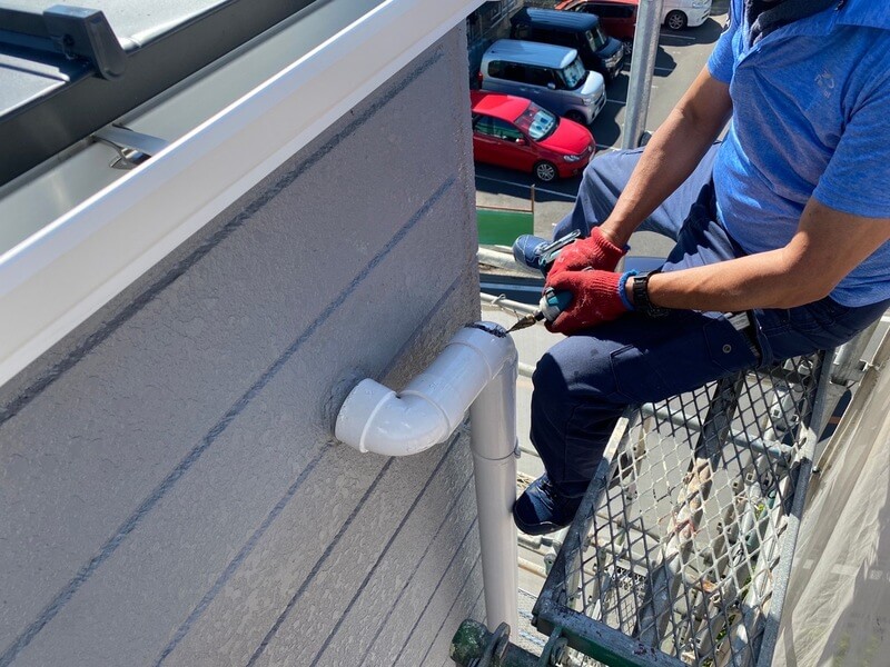 雨樋　雨漏り　修理費用